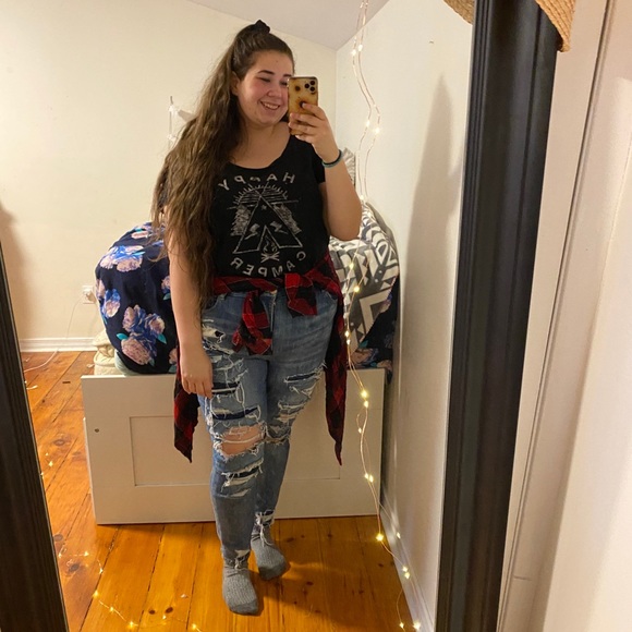 TORRID GRAPHIC TEE - Picture 2 of 2